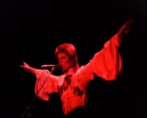 Duca Bowie compleanno 2 212x170 DAVID BOWIE, COMPLEANNO DA DUCA